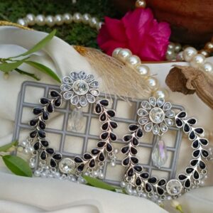 Black Crescent Chandbali
